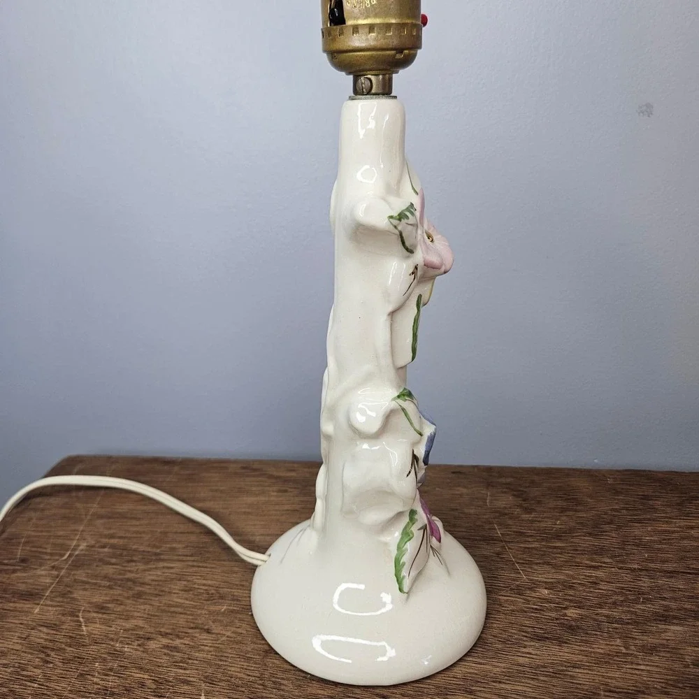 Vintage Ceramic Floral Table Lamp Hand Painted Gold‎ Gilt Ivory Colorful 11 inch
